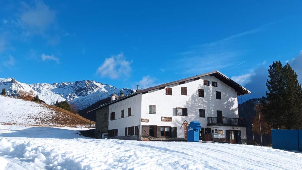 Locanda Ristorante Bar Del Lago Chamois Exterior foto